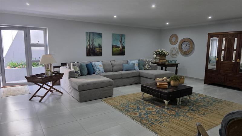 5 Bedroom Property for Sale in Monte Christo Western Cape